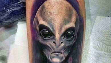19 of the Best Alien Head Tattoos Ever