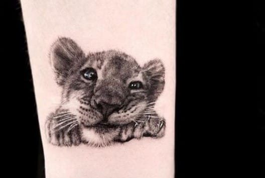 10+ Small Lion Tattoos For Women