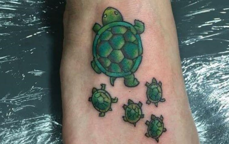 15+ Amazing Turtle Family Tattoo Designs