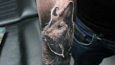 The 19 Best Howling Wolf Tattoos for Men & Women